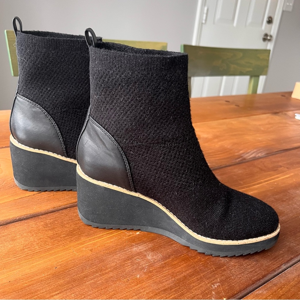 Sofft Elaina Black Knit Wedge Booties with Leather Accents, Women’s Size 6.5